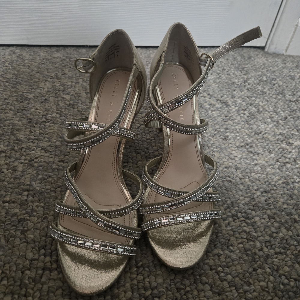 Kelly & Katie Gold Heeled Sandals